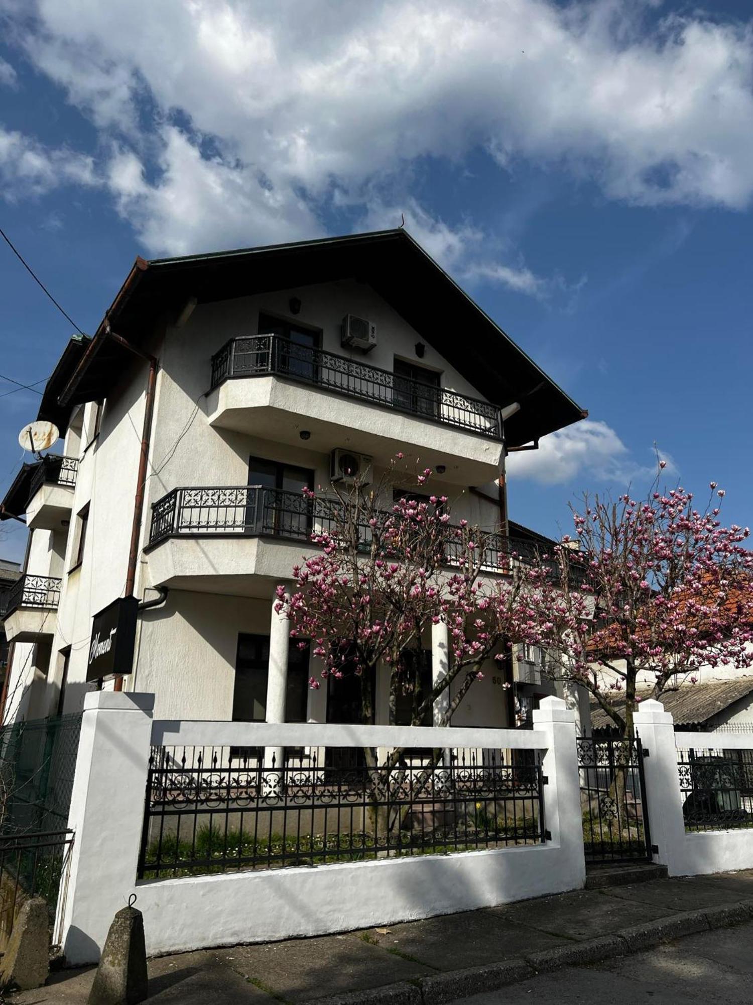 Hostel Tuzla Exterior foto